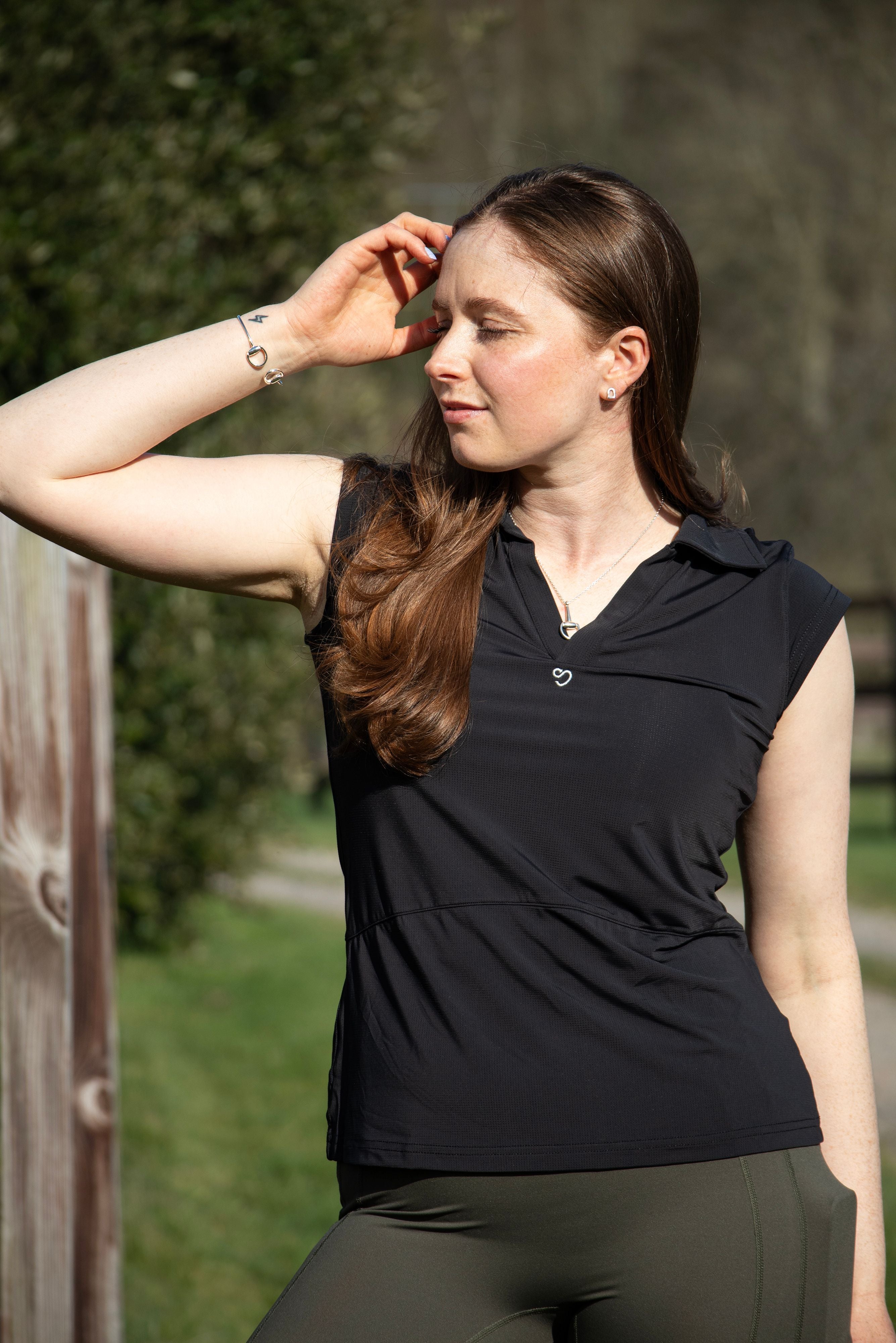 V Neck Air Tech Sleeveless Shirt Black