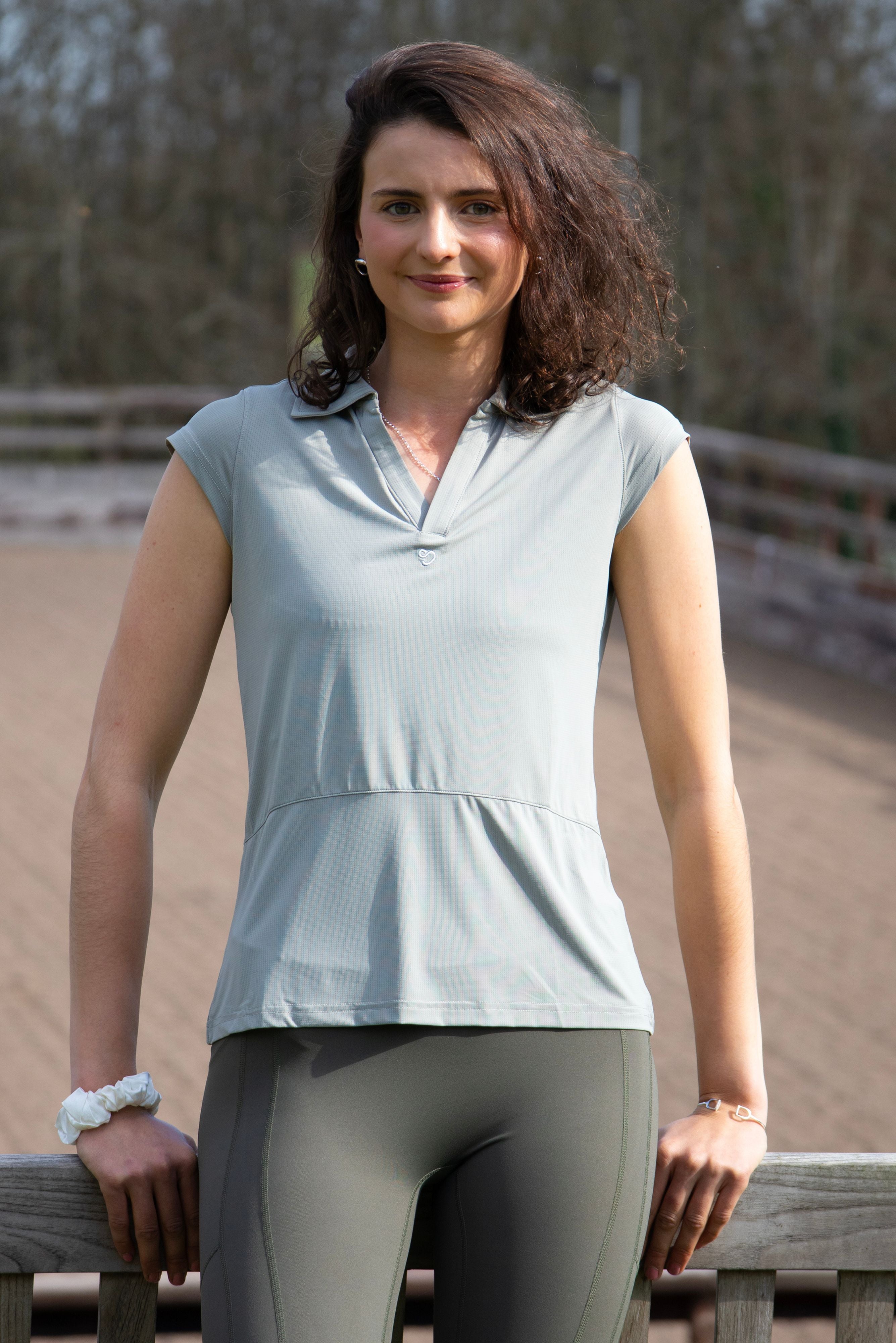 V Neck Air Tech Sleeveless Shirt Pistachio